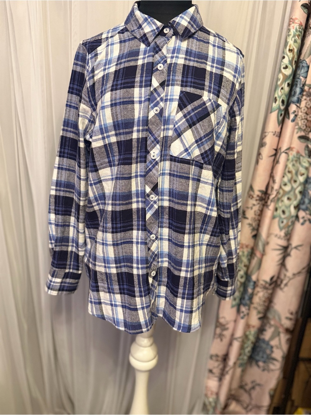 Woolrich Women’s Blue Plaid Flannel Button Down Shirt Size Medium Like New